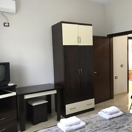 Hotel Camping Lin Bilik gambar