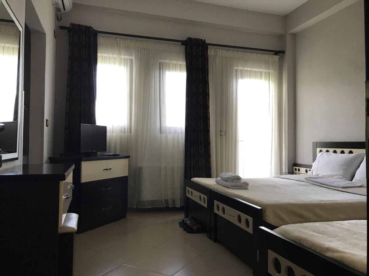 Hotel Camping Lin Bilik gambar