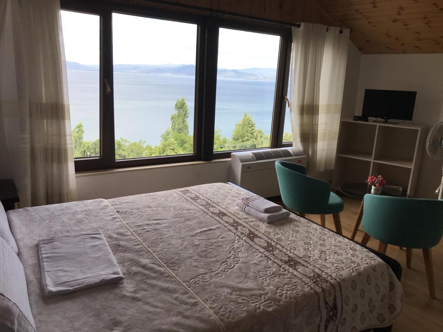Hotel Camping Lin Bilik gambar