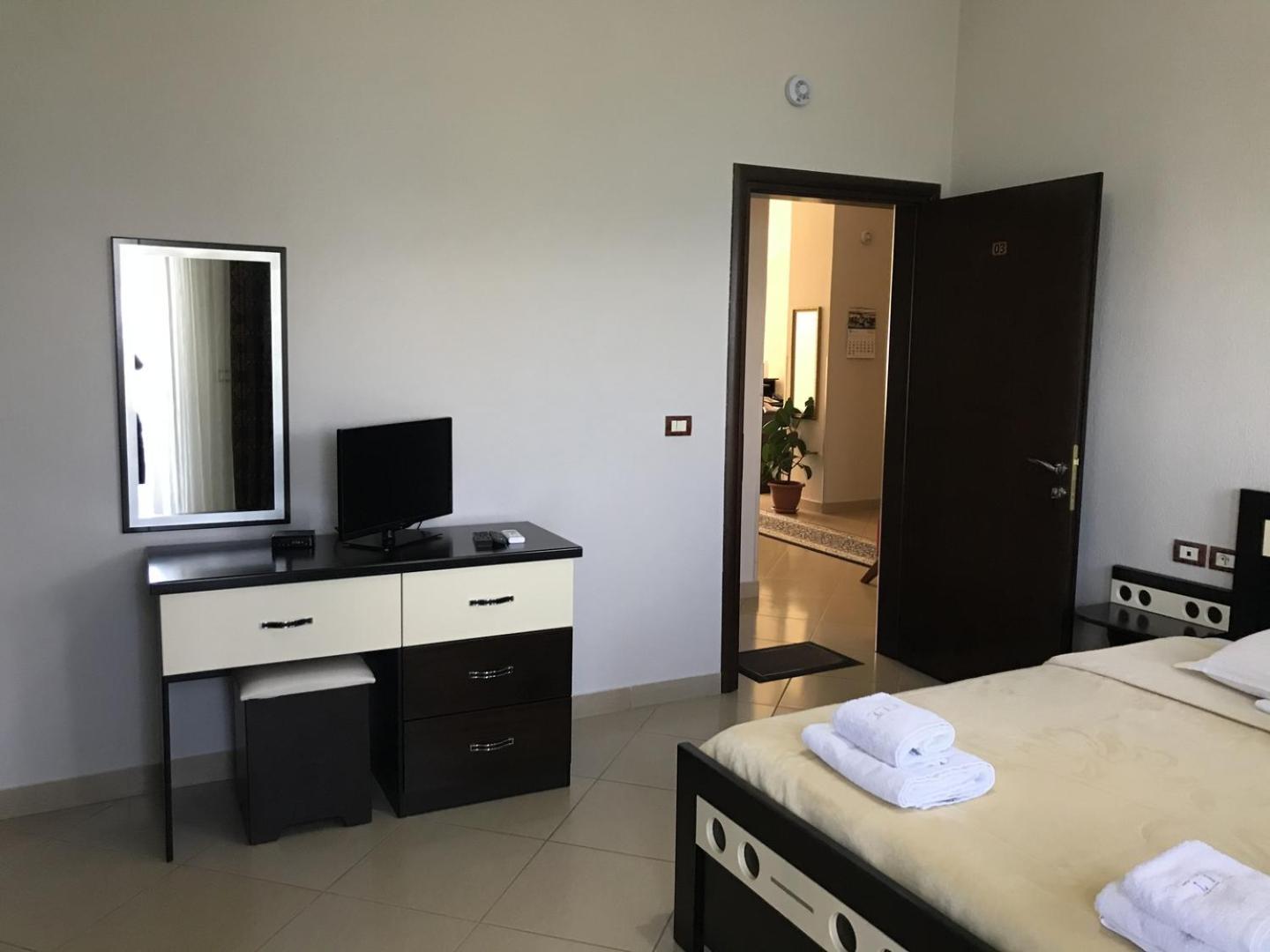 Hotel Camping Lin Bilik gambar