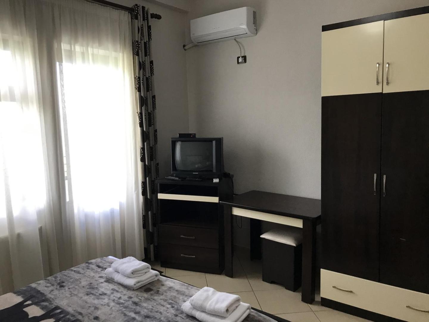 Hotel Camping Lin Bilik gambar