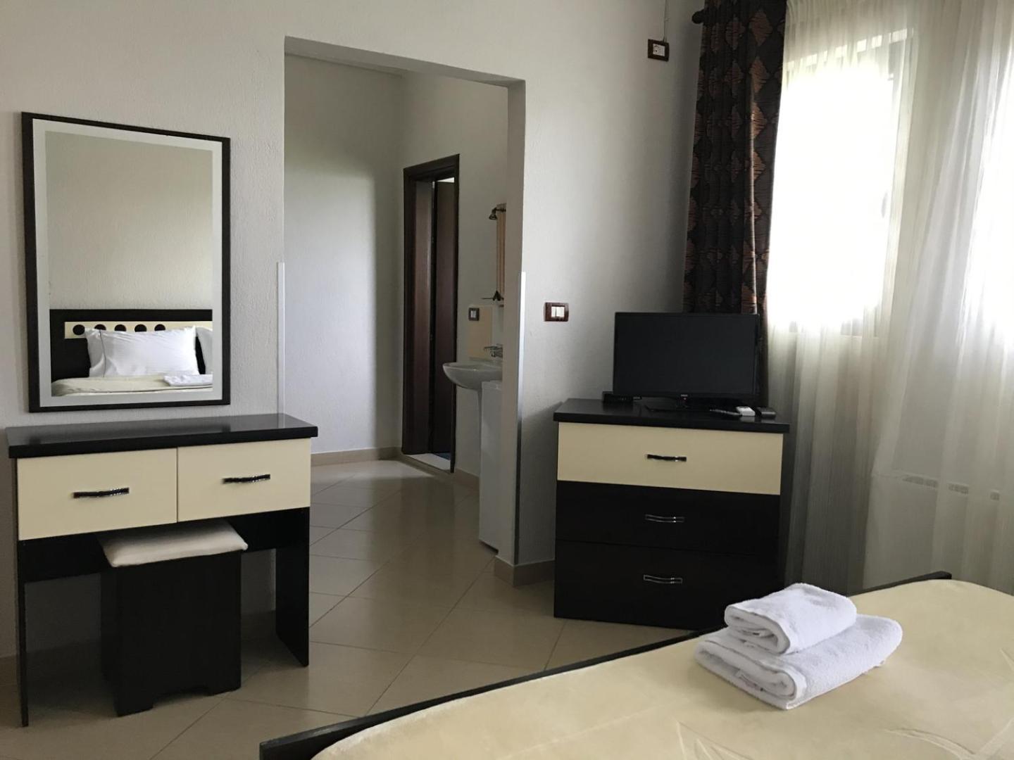 Hotel Camping Lin Luaran gambar